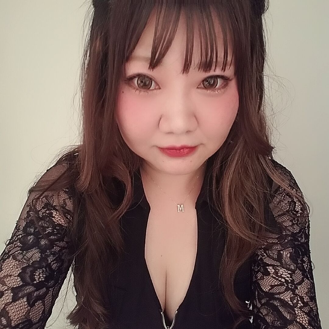 まな【ジーチャンネル】